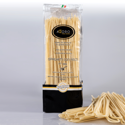 spaghetti artigianali con arco Pasta Adoro